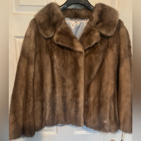 Ladies Gorgeous Grey Mink Jacket - Picture 1 of 2